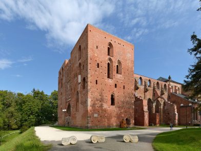 Tartu_Toomkiriku_varemed_2012